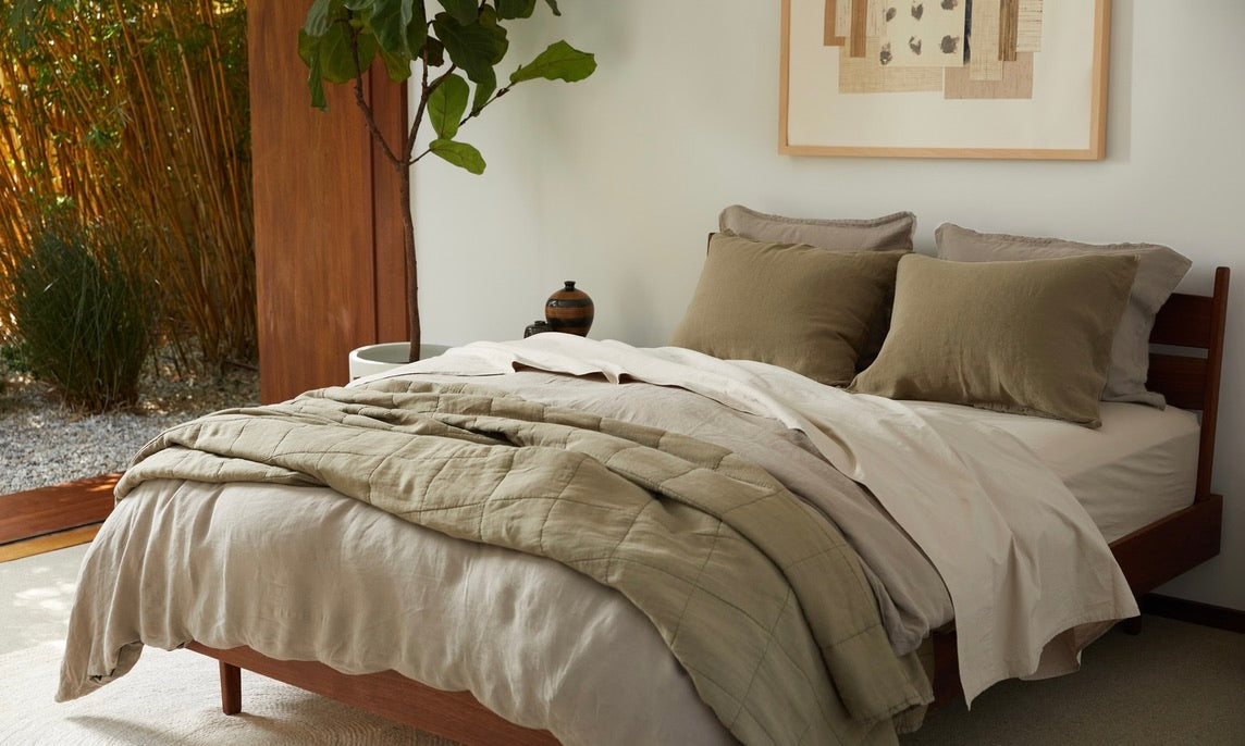 Bed Sheet, Quilt, & Blanket Dimension Guide