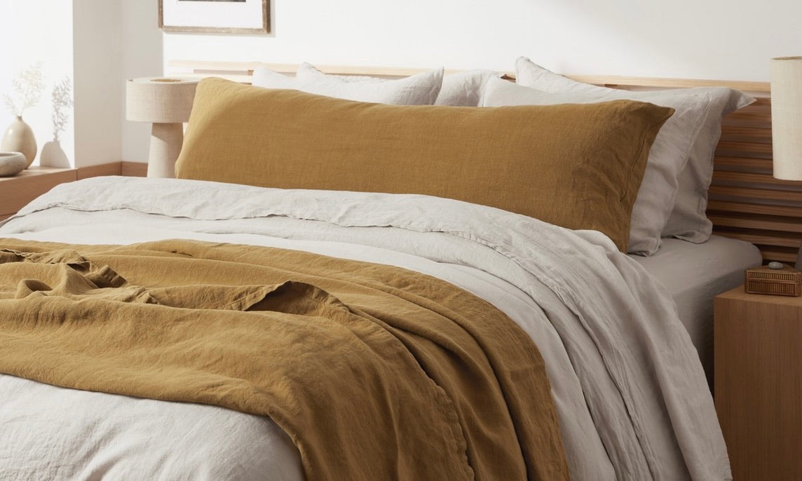 Guide to Quilts, Blankets and Coverlets: A Modern Take on Traditional Covers